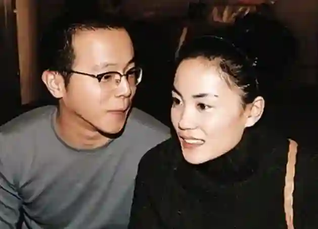 王菲也没想到，自己抛弃的前男友栾树，如今在咏梅手里闪闪发光