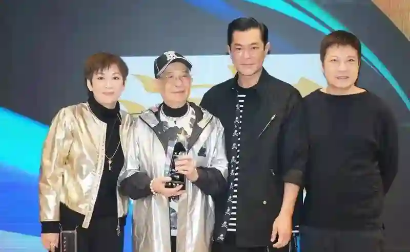 77岁时髦显年轻，一生未婚却幸福，亚视戏骨江图亮相！