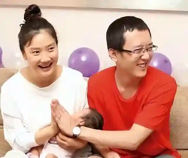 两人默契搭档23年却没成夫妻，如今一个年入千万，一个负债累累