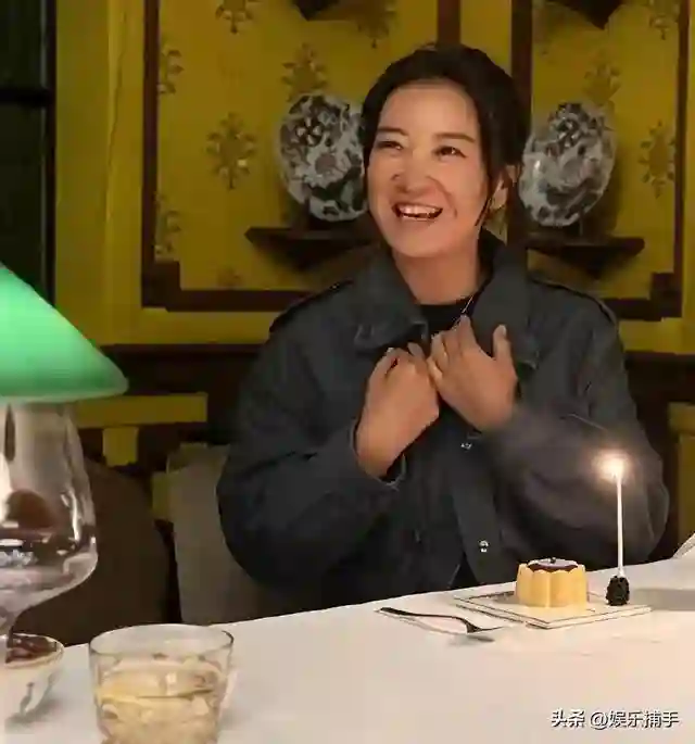 退出春晚，被综艺“开除”，43岁的贾玲终究还是把自己“作没了”