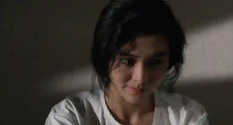 关之琳与刘嘉玲5次“宫斗”，叱咤情场30年，关之琳“输了”