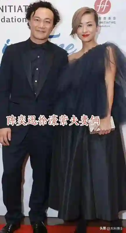 陈奕迅20岁女儿罕见露面，身高超过父亲，很漂亮跟妈妈年轻时很像