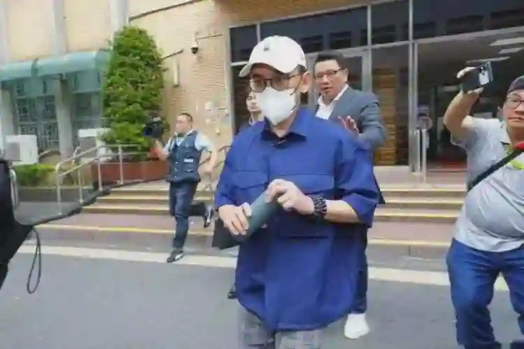 黄子佼喜忧参半，刚获得超半数受害者的谅解，就传出离婚的消息