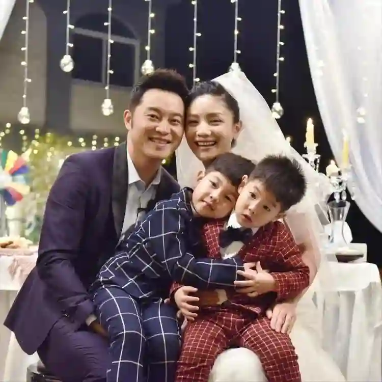 娱乐圈6个出名的“母老虎”，个个脾气火爆，却都被丈夫宠上天！