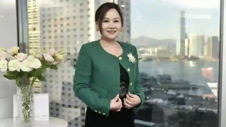 王一博于适背后的女大佬，电影圈最会赚钱的制片人陈祉希