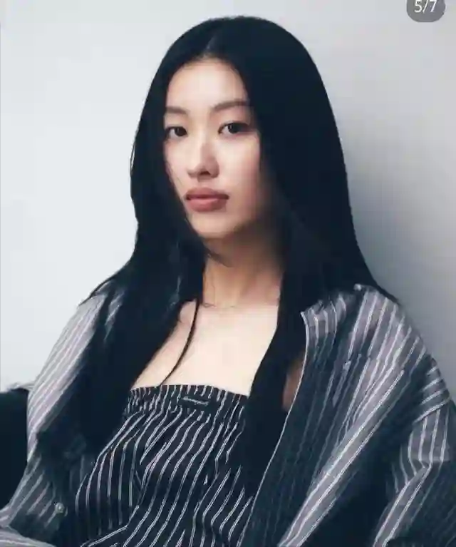 陈奕迅女儿出道照，五官结合了爸妈优点，网友：有全智贤那味了