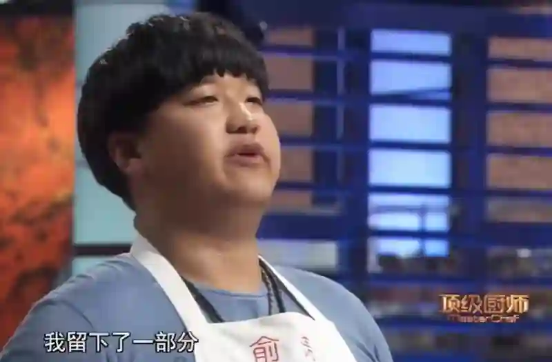 咸猪手、占C位：一张合照戳破白玉兰这晚的温情，难怪刘亦菲缺席