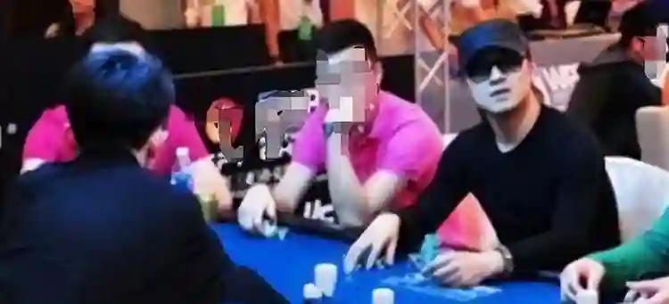 吴启华澳门输光42亿风波，牵出大量明星赌博照，汪峰才是冰山一角