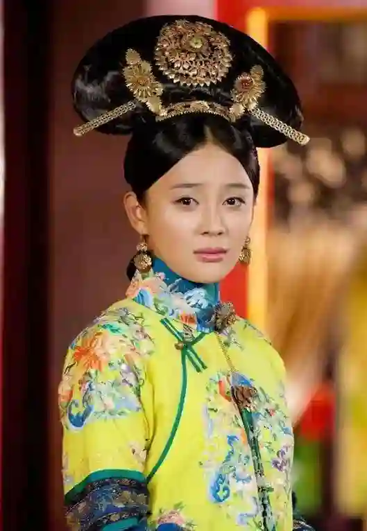 事实证明，袁姗姗消失内娱，走上于正为她铺的新路