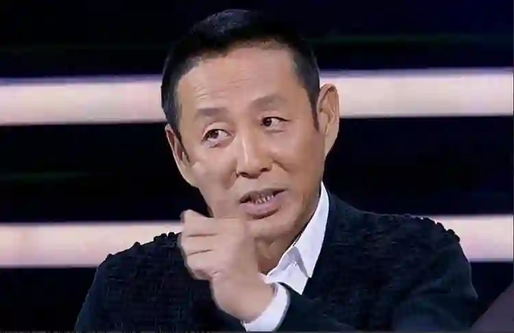 身家百亿坐拥北京一条街，陈道明得叫她姐，却因儿子“晚节不保”