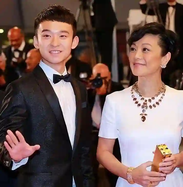 身家百亿坐拥北京一条街，陈道明得叫她姐，却因儿子“晚节不保”