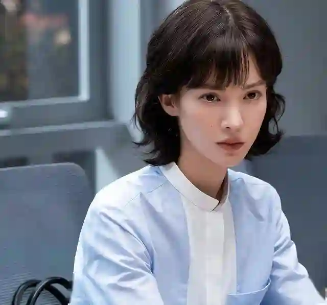情史混乱、整容上瘾，这一次，谁都救不了鼻歪嘴斜的资源咖金晨！