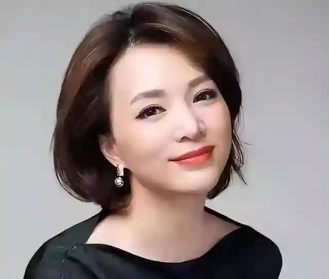 昔日央视主持再次重聚，董卿周涛惊艳了岁月，朱军却被岁月惊艳了