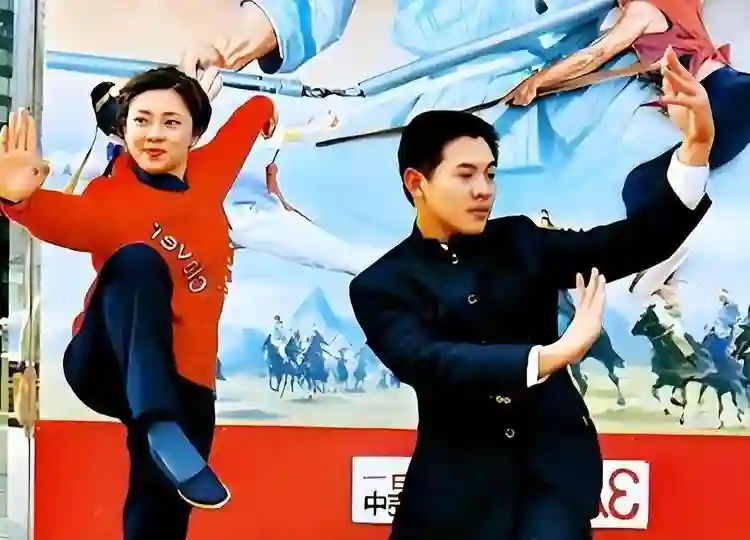 李连杰罕见谈4个女儿：前俩养的很凑合，利智生的，疼爱却很笨拙