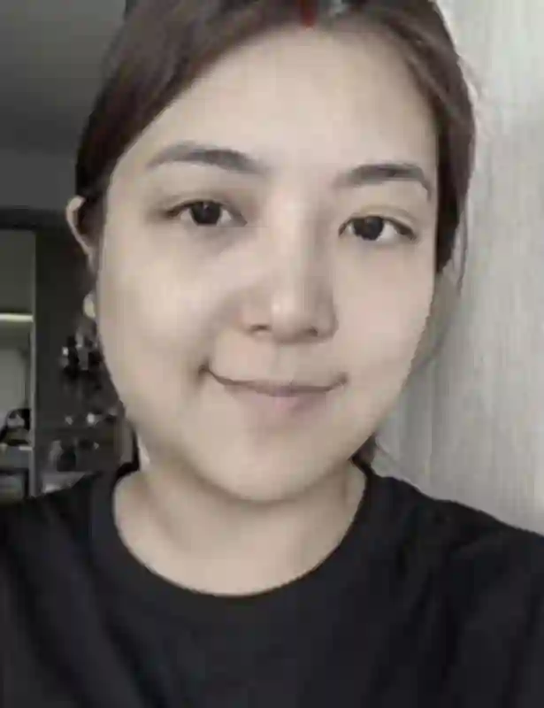 担心！TVB视帝妻子晒近况，面部肿到认不出，脸上无血色状态差