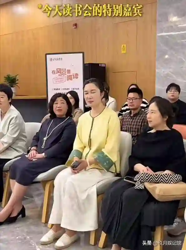 她41岁嫁入豪门，44岁为81岁刘诗昆生下女儿，48岁又生下二胎儿子