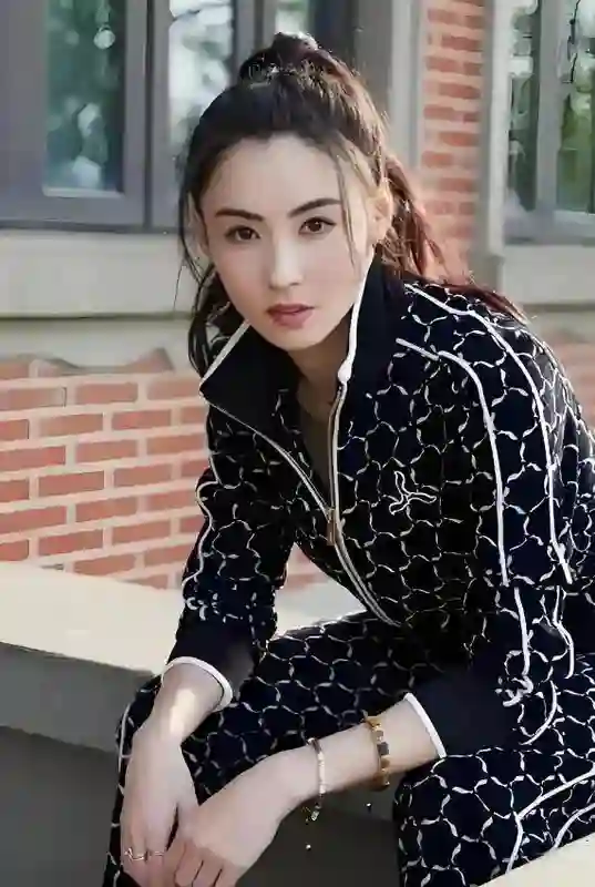 张柏芝首次承认，伤她最深不是陈冠希，是让她3年怀孕5次的男人