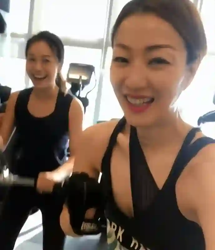TVB知名主持炮轰三大港姐，暗指几位应被除名，徐子珊也被牵连