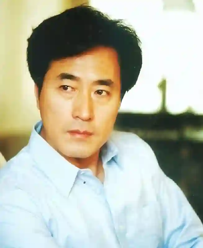 徐帆对冯小刚的“隐忍”，扯下了多少娱乐圈夫妻的“遮羞布”