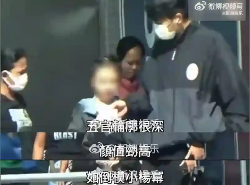 还记得杨幂女儿小糯米吗？长这么大了？