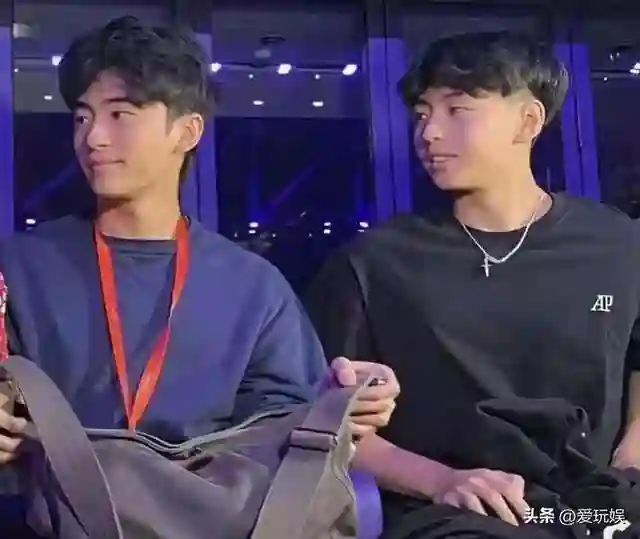 张柏芝现实长什么样？路人镜头才是照妖镜，怪不得都说王菲比不过