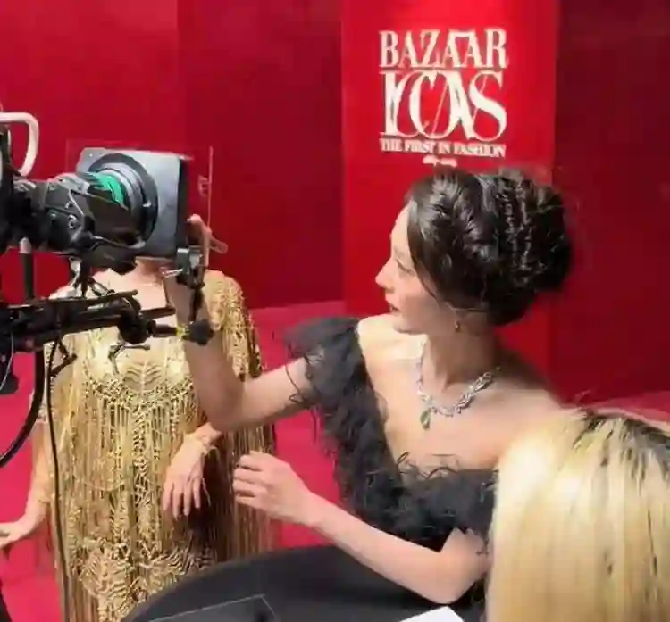 芭莎怼脸拍堪比照妖镜，孙俪林志玲全翻车，杨幂机灵躲镜头