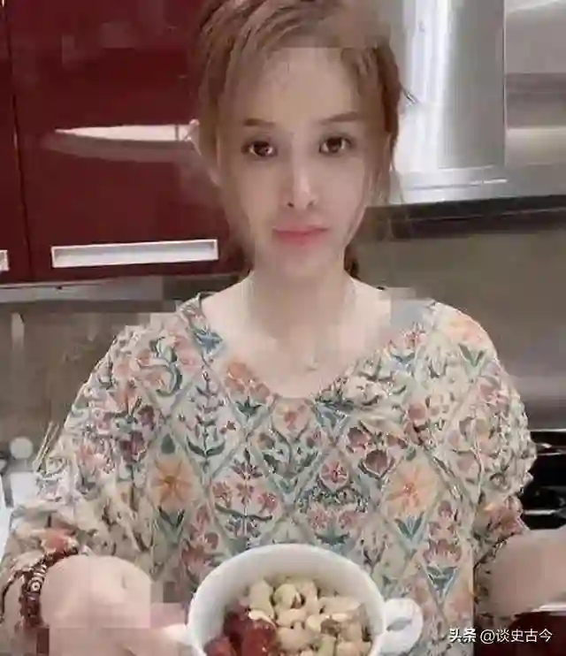 章子怡深夜发文，离婚不到两年，她和汪峰高下立判“胜负已分”