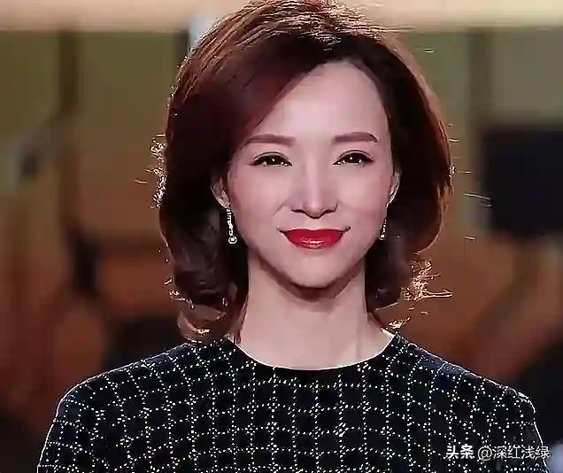 以前的董卿长这样？, 变化真大, 一眼认不出来！