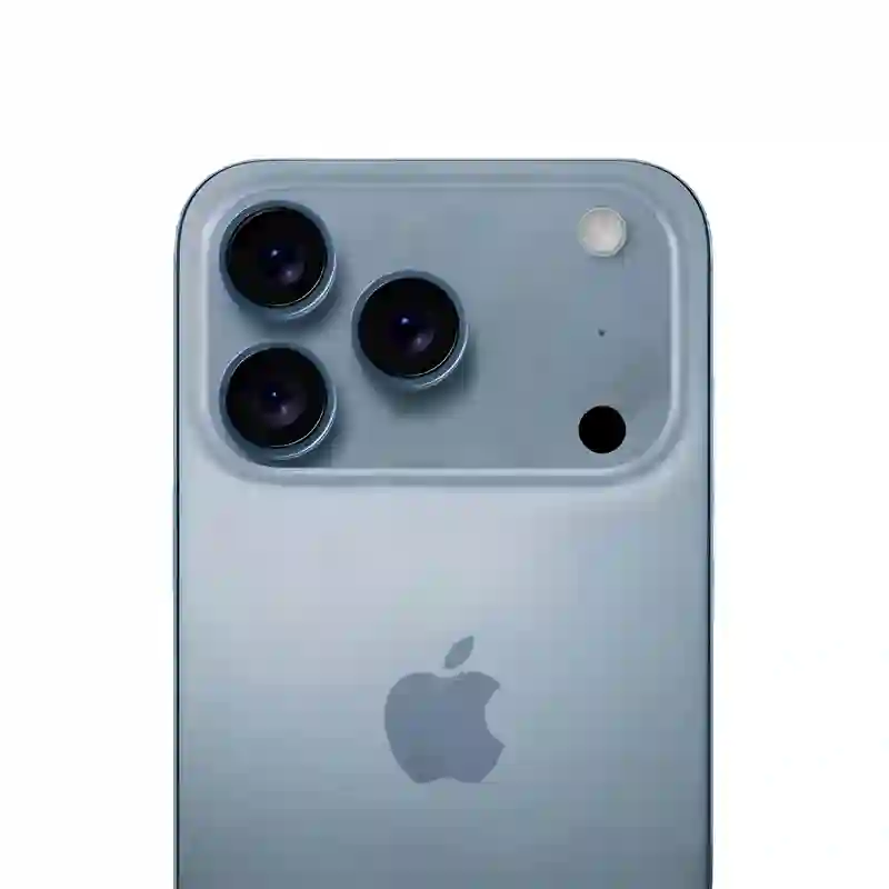告别沙漠钛金属？iPhone 17 Pro/Pro Max或将推出天蓝色