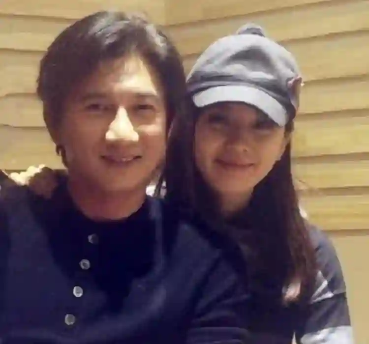 离婚传闻甚嚣尘上，“一言不发”的刘诗诗，终不再顾忌所谓的体面