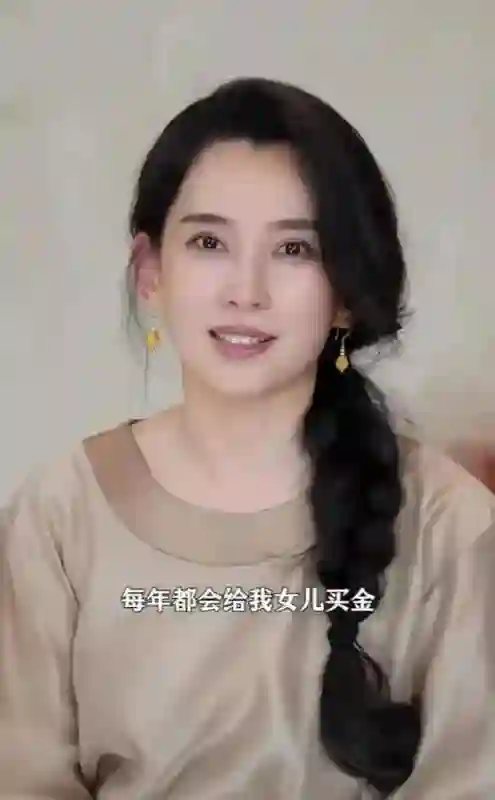 森林北街头送花逆转口碑！抱娃宠女细节曝光，汪峰这次押对宝了