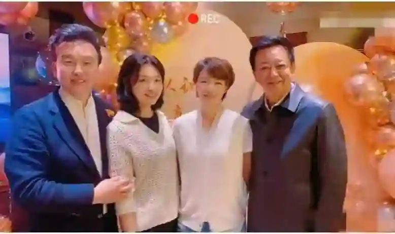 穿衣自由，生活自在，再见董卿，中年女性最羡慕的模样