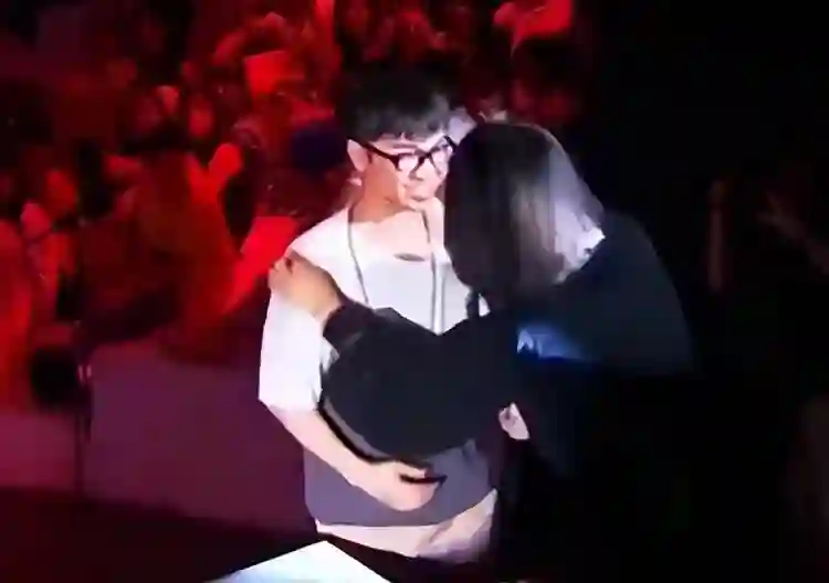 尚雯婕登台前抑郁症发作，不敢告诉节目组，在休息室僵硬了30分钟