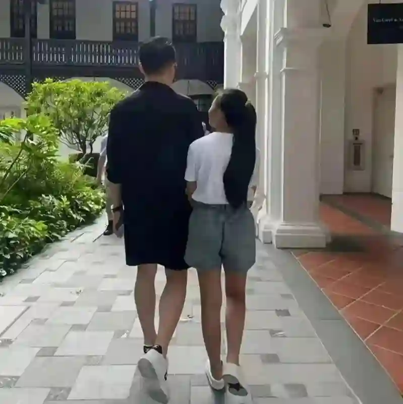 曝汪小菲将带一对儿女定居上海？S妈16个字回应，两家之间疑似断联