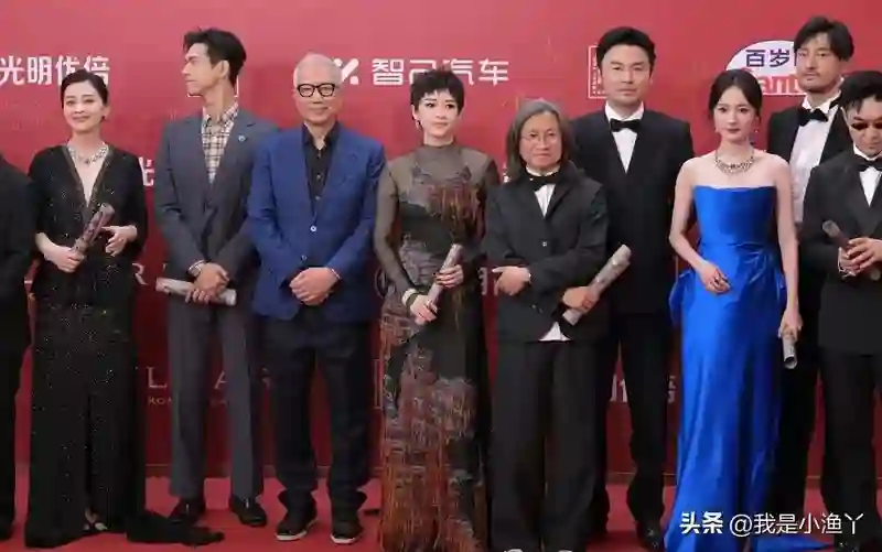 上海这一夜，章子怡短发惊艳，再次诠释顶级骨相美女的高级感