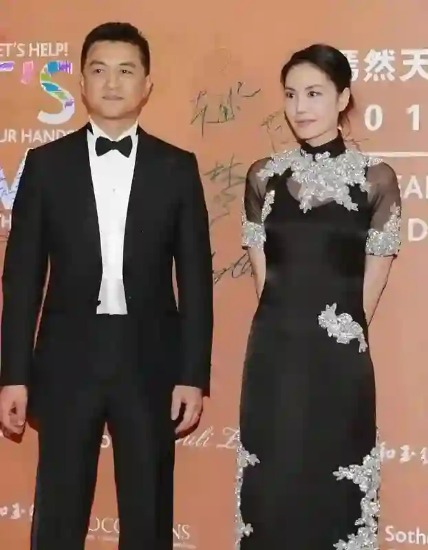 8对“最熟悉的陌生人”明星夫妻，其离婚宣言曾热闹了半个娱乐圈