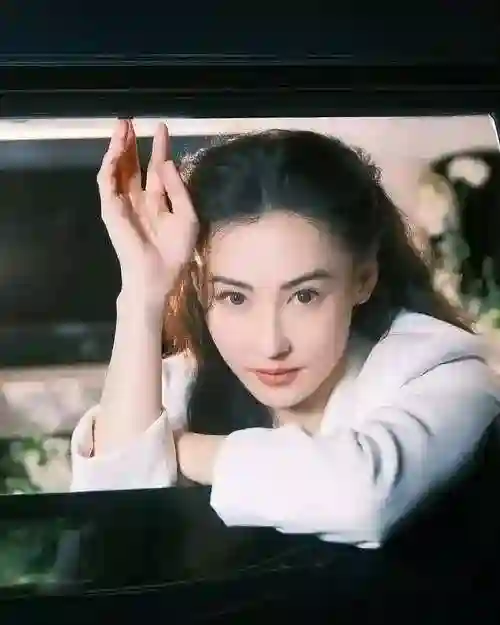 7位曾惊为天人的混血美女颜值对比：杨颖状态差、张柏芝回春？