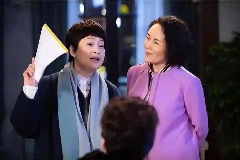 演员许娣：长相端庄秀丽，与丈夫恩爱43载，儿子儿媳都是圈内人