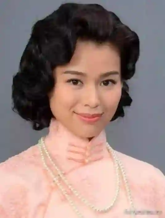 “整容脸”入侵电视剧！秒变大型翻车现场，胡杏儿怎么变成这样了