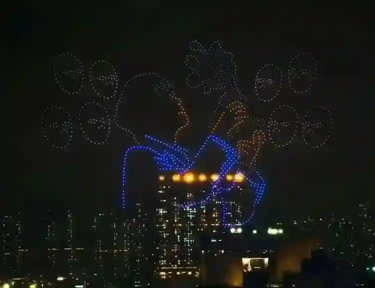 生日轰动香港，大咖给足面子，被炮轰不断的26岁香港顶流姜涛凭啥
