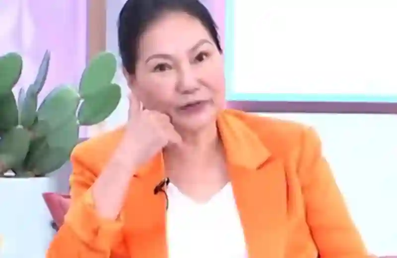 S妈又作妖？深夜发文喊话“救救我”，网友评论区吐槽戏真多