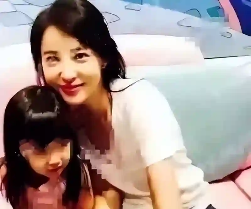 汪峰女友自嘲是“汪峰历代女友中最差”，才明白当初宁静说的没错
