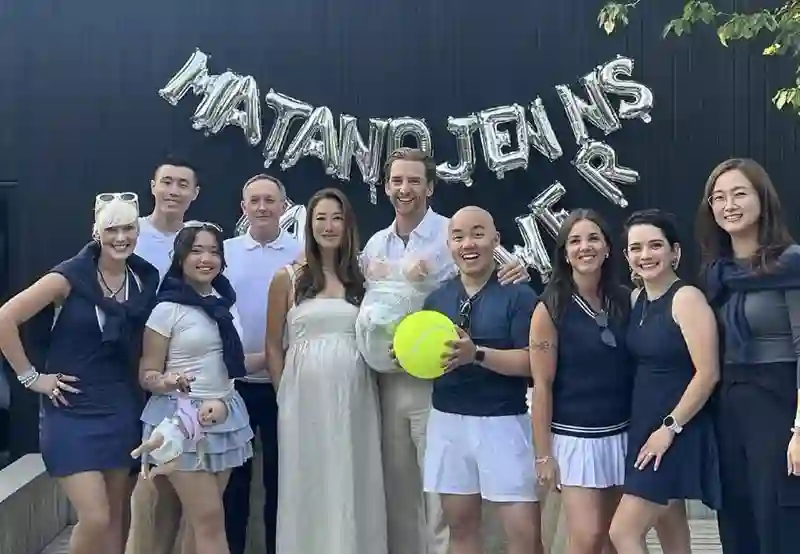 恭喜！香港知名女星怀孕九月临盆在即，挺巨大孕肚宣布二胎性别