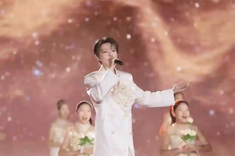 与烟台相约电影火热的夏天！“2025中国电影导演之夜”