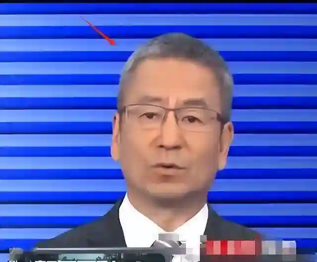 “央视一哥”白岩松被病痛折磨，曾多次想不开，56岁白发满头