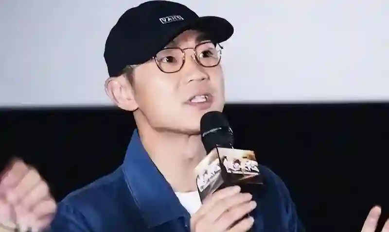 忘本？大鹏被网红姜涛讨要结婚份子钱，被爆不回消息，已结识10年