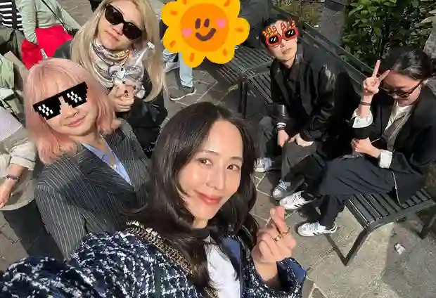 张钧甯生日晒海边素颜照，戴墨镜漫步超惬意