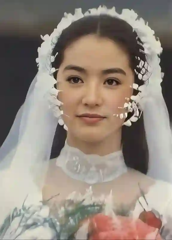 看了70岁林青霞和73岁朱琳近照，才明白大陆美人和台湾美人的区别