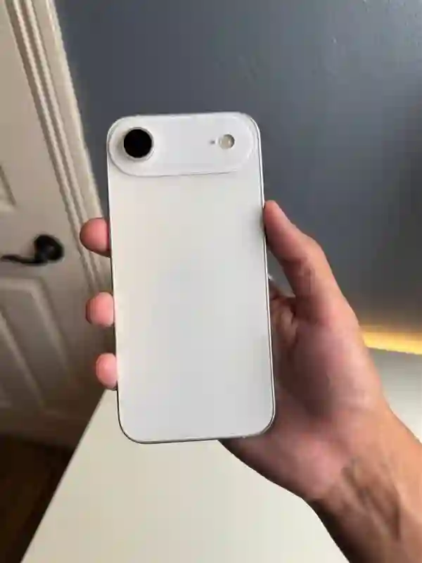 梦回iPhone 7时代，iPhone 17 Air电池曝光：2800mAh