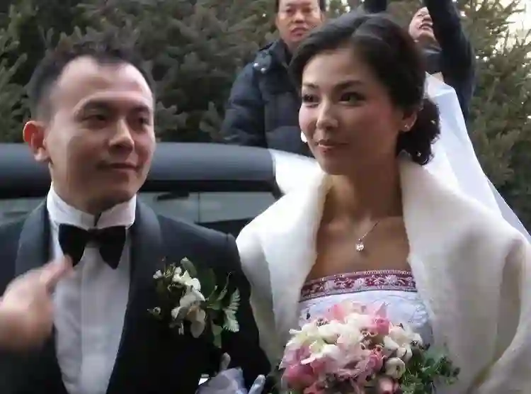 “跌落神坛”的刘涛，把老公熬成“爹”之后，终于打了个翻身仗！